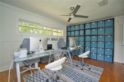 Villa ou maison à vendre à Hollywood, Floride: 2 chambres, 128.67 m2 № 1963033 - photo 13