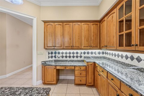 House in Lakeland, Florida 4 bedrooms, 365.2 sq.m. № 2295074 - photo 22
