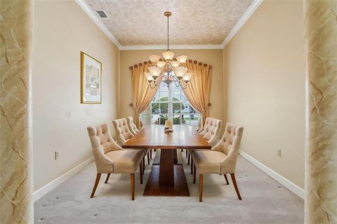 House in Lakeland, Florida 4 bedrooms, 365.2 sq.m. № 2295074 - photo 15
