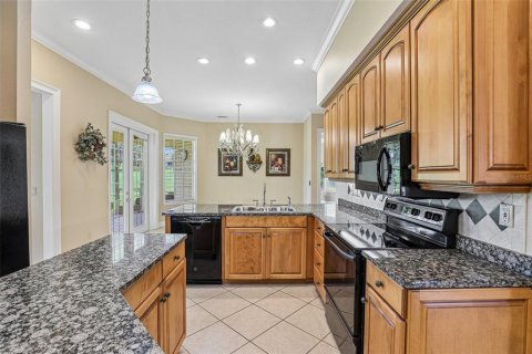 House in Lakeland, Florida 4 bedrooms, 365.2 sq.m. № 2295074 - photo 19