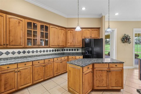 House in Lakeland, Florida 4 bedrooms, 365.2 sq.m. № 2295074 - photo 18