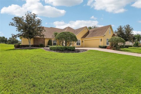 House in Lakeland, Florida 4 bedrooms, 365.2 sq.m. № 2295074 - photo 5