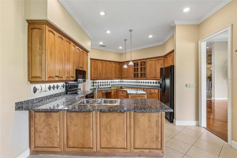 House in Lakeland, Florida 4 bedrooms, 365.2 sq.m. № 2295074 - photo 23