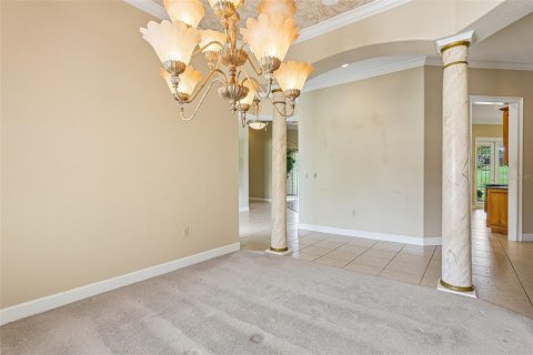 House in Lakeland, Florida 4 bedrooms, 365.2 sq.m. № 2295074 - photo 17