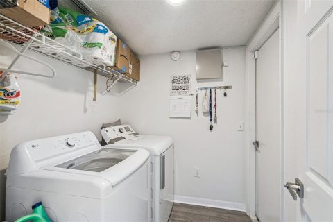 Casa en venta en Kissimmee, Florida, 4 dormitorios, 199.18 m2 № 2218400 - foto 24