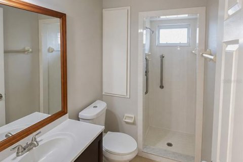 Купить виллу или дом в Норт-Порт, Флорида 7 комнат, 202.34м2, № 2272918 - фото 17