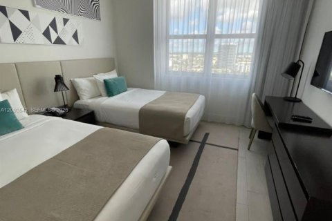 Condo in Hollywood, Florida, 2 bedrooms  № 2379850 - photo 10