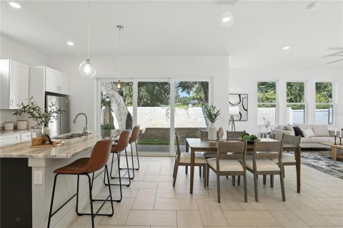 Casa en venta en Orlando, Florida, 4 dormitorios, 217.48 m2 № 1899858 - foto 11
