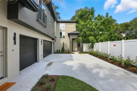 Casa en venta en Orlando, Florida, 4 dormitorios, 217.48 m2 № 1899858 - foto 2