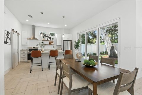 Casa en venta en Orlando, Florida, 4 dormitorios, 217.48 m2 № 1899858 - foto 10