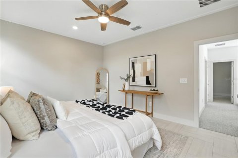 Casa en venta en Orlando, Florida, 4 dormitorios, 217.48 m2 № 1899858 - foto 17