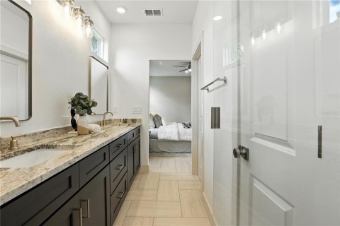 Casa en venta en Orlando, Florida, 4 dormitorios, 217.48 m2 № 1899858 - foto 20