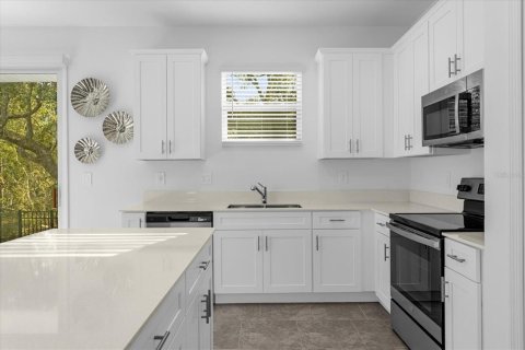 Adosado en alquiler en Kissimmee, Florida, 3 dormitorios, 171.22 m2 № 1647957 - foto 13