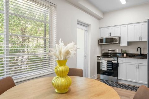 Apartamento en alquiler en Miami Beach, Florida, 2 dormitorios, 91.79 m2 № 2011692 - foto 6