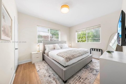 Apartamento en alquiler en Miami Beach, Florida, 2 dormitorios, 91.79 m2 № 2011692 - foto 10