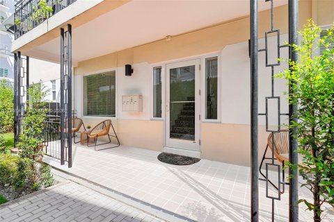 Apartamento en alquiler en Miami Beach, Florida, 2 dormitorios, 91.79 m2 № 2011692 - foto 19