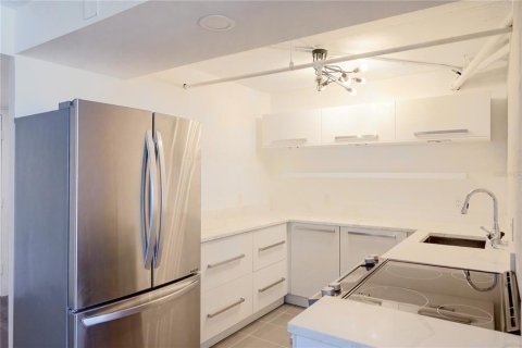 Copropriété à louer à Orlando, Floride: 2 chambres, 103.03 m2 № 2432600 - photo 9