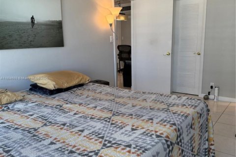 Снять в аренду кондоминиум в Помпано-Бич, Флорида 2 спальни, 97.55м2, № 1947415 - фото 11