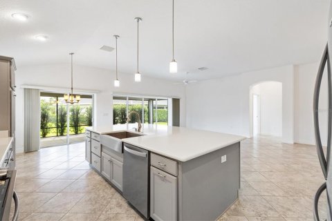 Casa en venta en The Villages, Florida, 3 dormitorios, 187.29 m2 № 1771582 - foto 14