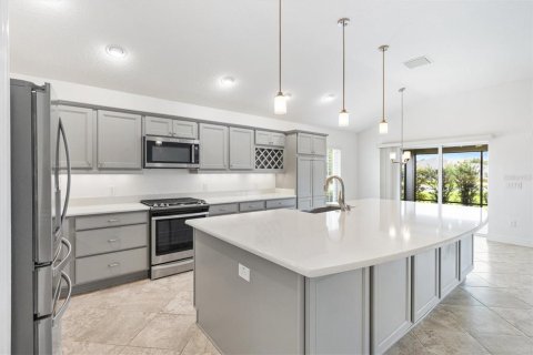 Casa en venta en The Villages, Florida, 3 dormitorios, 187.29 m2 № 1771582 - foto 11