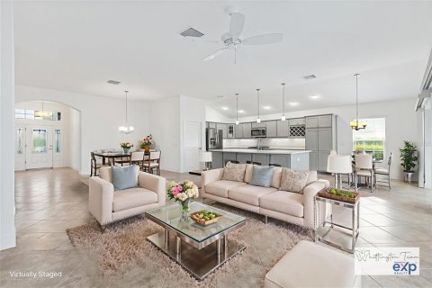 Casa en venta en The Villages, Florida, 3 dormitorios, 187.29 m2 № 1771582 - foto 8
