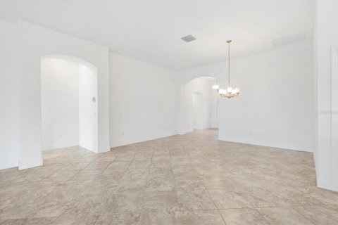 Casa en venta en The Villages, Florida, 3 dormitorios, 187.29 m2 № 1771582 - foto 18