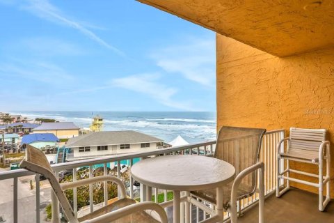 Copropriété à vendre à New Smyrna Beach, Floride: 2 chambres, 82.68 m2 № 1844730 - photo 19