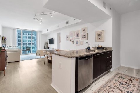 Condo à Miami, Floride, 1 chambre  № 2381384