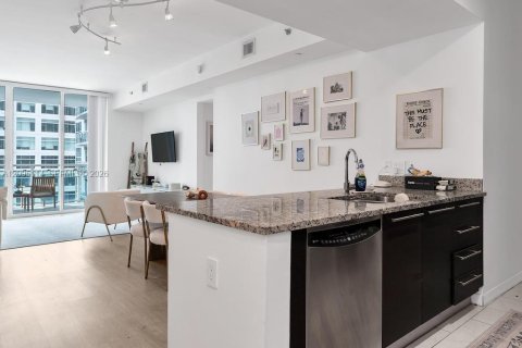 Copropriété à louer à Miami, Floride: 1 chambre, 71.91 m2 № 2381384 - photo 2