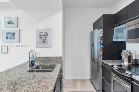 Copropriété à louer à Miami, Floride: 1 chambre, 71.91 m2 № 2381384 - photo 3