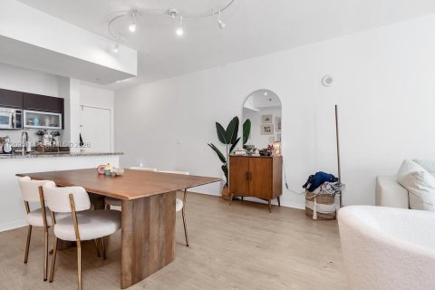 Copropriété à louer à Miami, Floride: 1 chambre, 71.91 m2 № 2381384 - photo 12