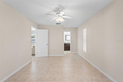 House in Sarasota, Florida 3 bedrooms, 115.11 sq.m. № 1429278 - photo 20
