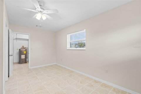House in Sarasota, Florida 3 bedrooms, 115.11 sq.m. № 1429278 - photo 22