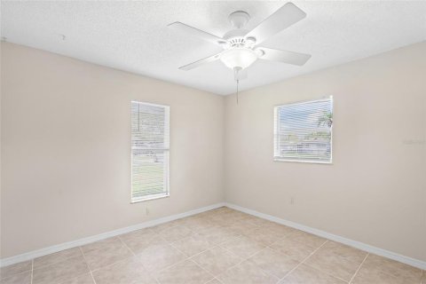 House in Sarasota, Florida 3 bedrooms, 115.11 sq.m. № 1429278 - photo 16