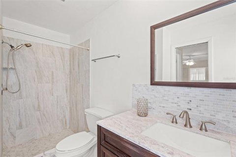 House in Sarasota, Florida 3 bedrooms, 115.11 sq.m. № 1429278 - photo 17