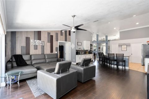 Villa ou maison à vendre à Orlando, Floride: 4 chambres, 187.11 m2 № 1831756 - photo 11