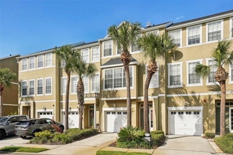 Снять в аренду таунхаус в Тампа, Флорида 7 комнат, 171.87м2, № 1912781 - фото 1