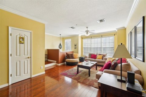 Снять в аренду таунхаус в Тампа, Флорида 7 комнат, 171.87м2, № 1912781 - фото 4