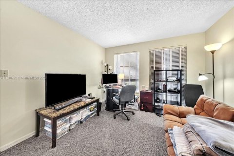 Condominio en venta en Miami, Florida, 2 dormitorios, 103.12 m2 № 1772342 - foto 23