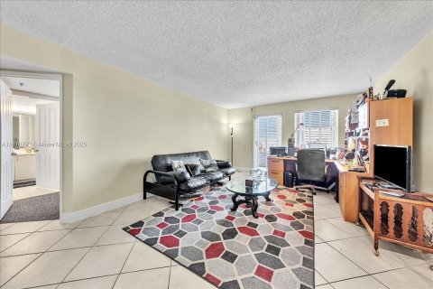 Condominio en venta en Miami, Florida, 2 dormitorios, 103.12 m2 № 1772342 - foto 3