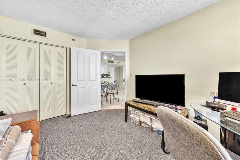Condominio en venta en Miami, Florida, 2 dormitorios, 103.12 m2 № 1772342 - foto 24