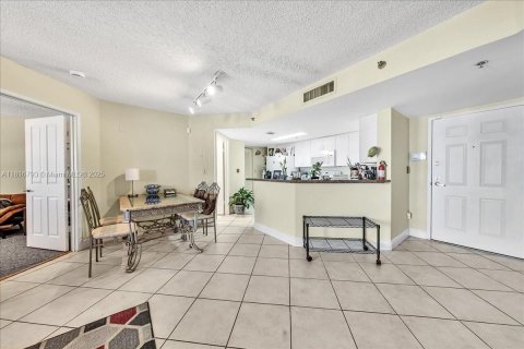 Condominio en venta en Miami, Florida, 2 dormitorios, 103.12 m2 № 1772342 - foto 6