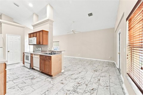Villa ou maison à vendre à Orlando, Floride: 4 chambres, 144.74 m2 № 2220705 - photo 15