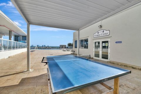 Condo in Sunny Isles Beach, Florida  № 1937276 - photo 22