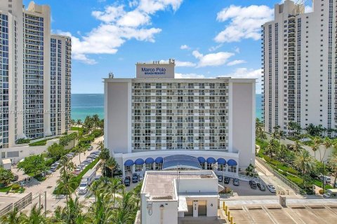 Condo in Sunny Isles Beach, Florida  № 1937276 - photo 28