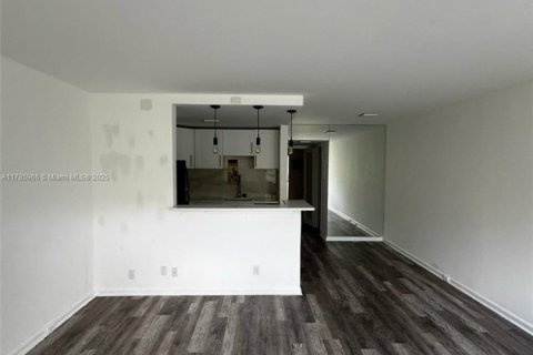 Condominio en venta en Boca Raton, Florida, 1 dormitorio, 55.74 m2 № 2023069 - foto 23