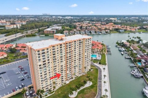 Condo à Saint Petersburg, Floride, 1 chambre № 2400355
