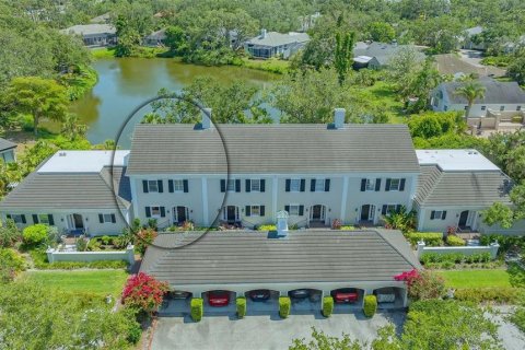 Townhouse in Osprey, Florida 2 bedrooms, 175.59 sq.m. № 2386652