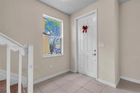 Touwnhouse à vendre à Cutler Bay, Floride: 2 chambres, 135.45 m2 № 1927240 - photo 8