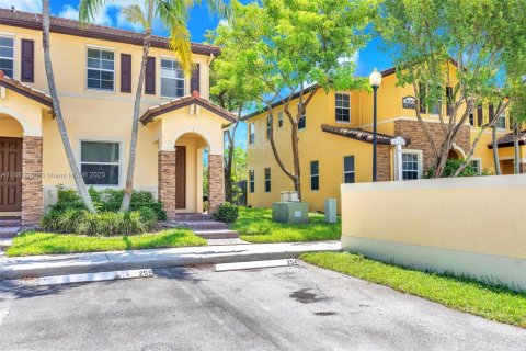 Touwnhouse à vendre à Cutler Bay, Floride: 2 chambres, 135.45 m2 № 1927240 - photo 5